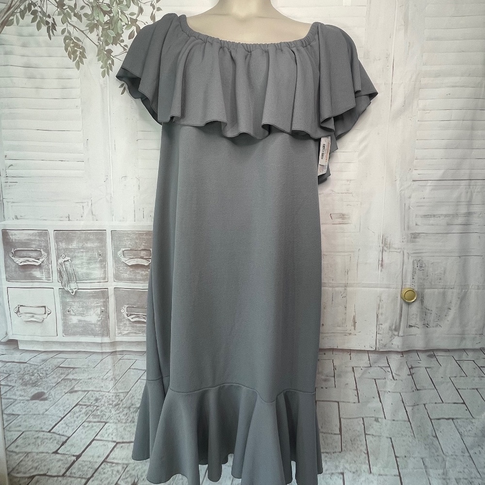 LuLaRoe Cici Ruffle  Elastic Neck Sleeves Gray Mermaid Silhouette Dress Plus 3XL
